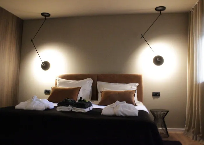 Monvi Luxury Suites Near Bacvice Beach And Old Town