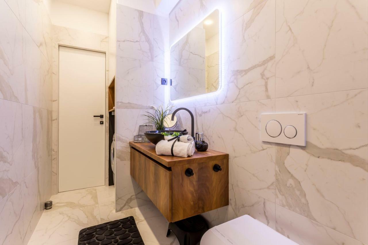 Elegant Luxury Near Bacvice And Diocletians Palace Apartment Split